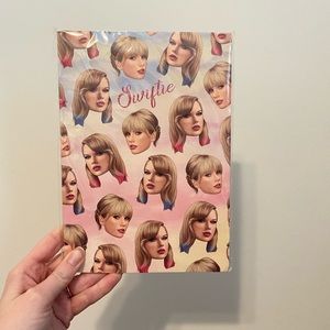 TAYLOR SWIFT NOTEBOOK